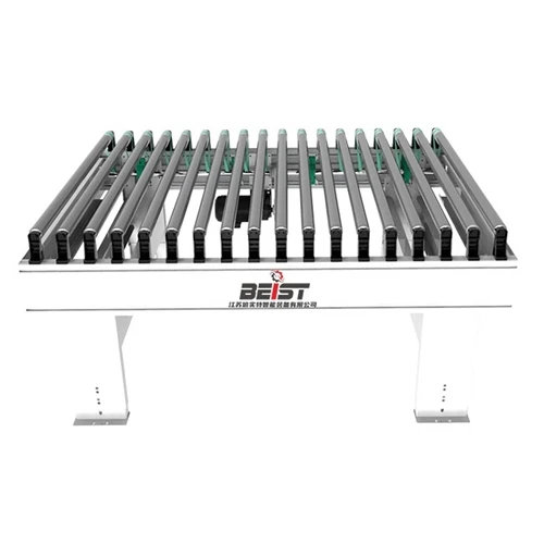 What are the advantages of a powered roller conveyor?